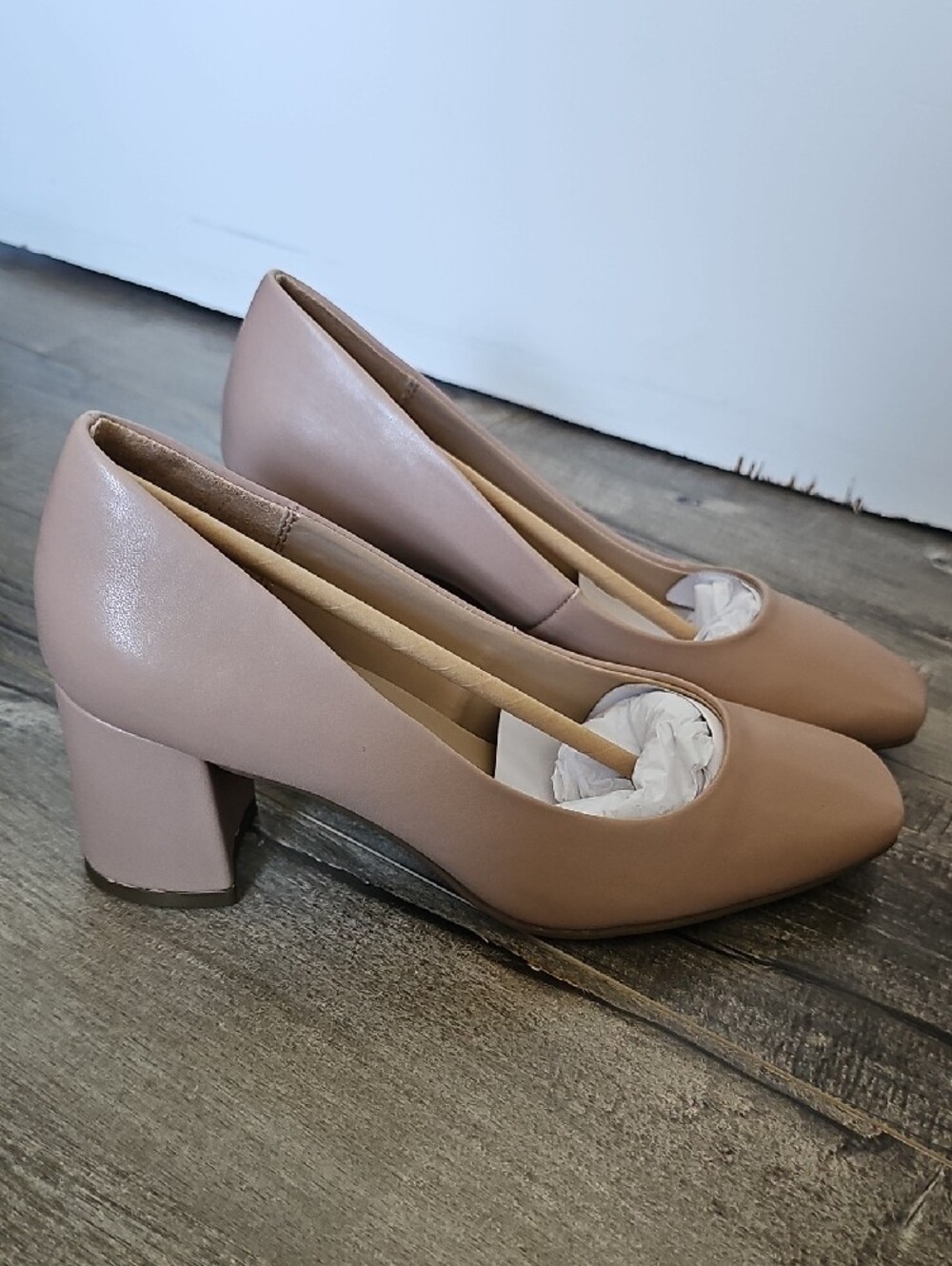 Naturalizer Nude Block Heel Pumps - Women's Elegant Work Office Size 6.5 BNWT